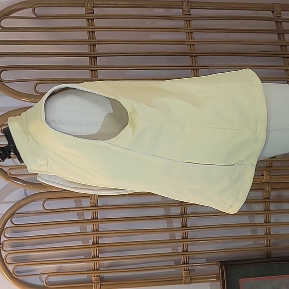 IZOD Reversible Butter yellow vest women's size large fleece and wind breaker - Picture 3 of 10